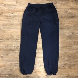 Cherokee infinity jogger scrubs